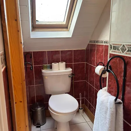 The Nest On The Octagon Westport