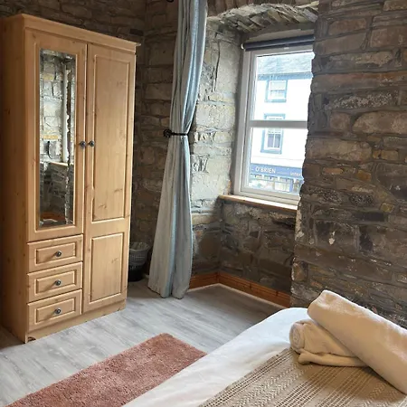 Apartment The Nest On The Octagon Westport