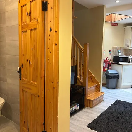 The Nest On The Octagon * Westport