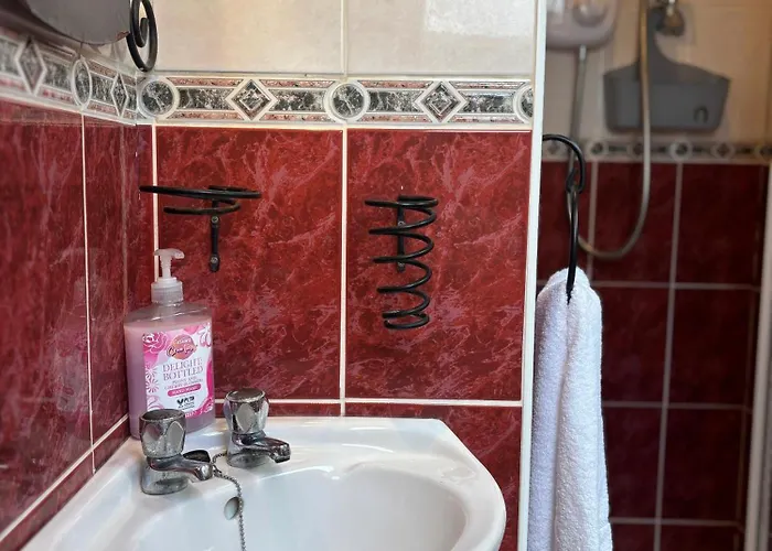 The Nest On The Octagon Westport