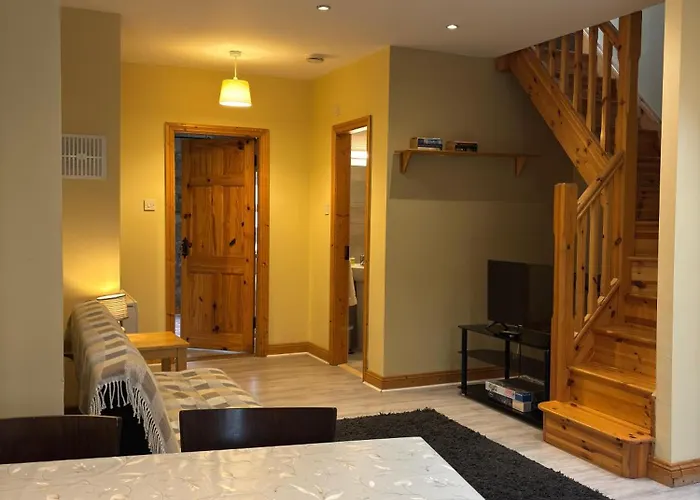 The Nest On The Octagon Westport